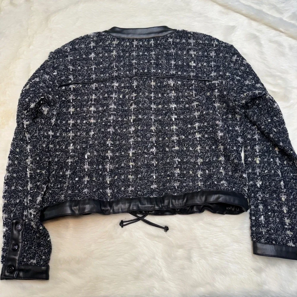 White House Black Market Cropped Tweed Sweater Jacket Small Edgy‎ Chic Academia